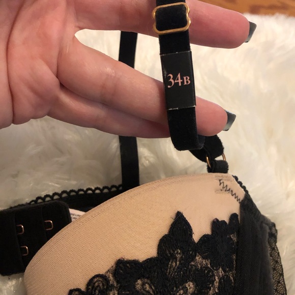 Victoria Secret Lace Balconet Push Up Bra - Picture 2 of 4